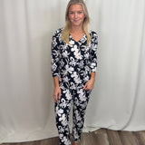 Neutral Flowers 25" Inseam Capri