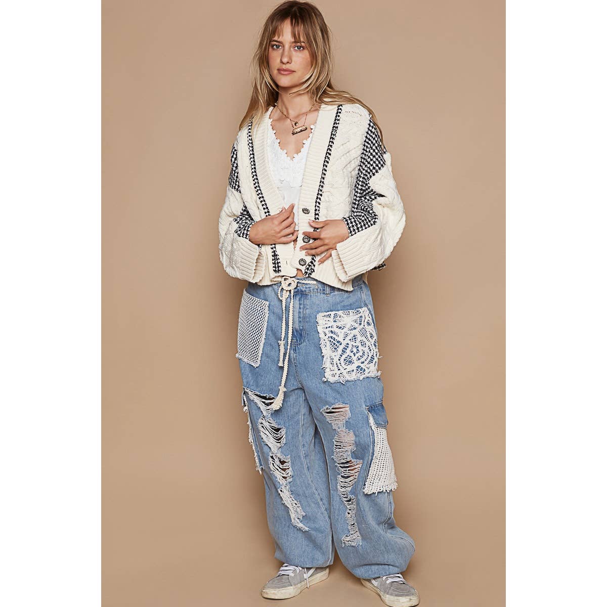 V-neck button down sweater: NATURAL