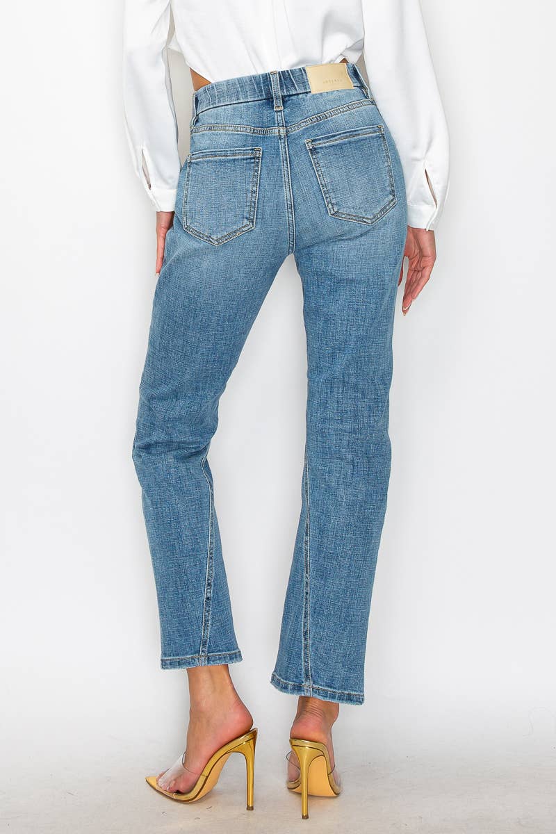 TUMMY CONTROL HIGH RISE STRAIGHT JEANS: 15 (31)