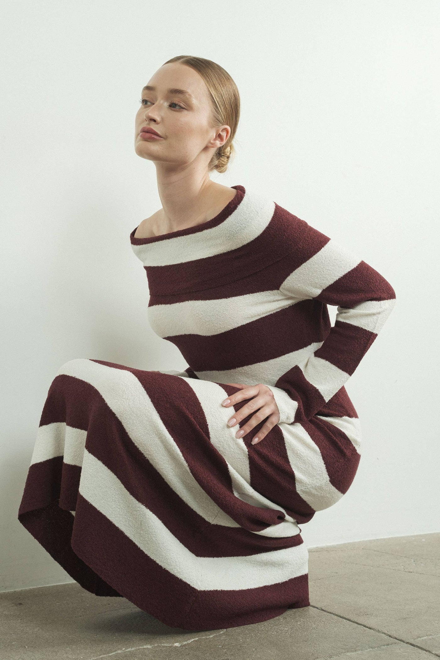 BURGUNDY SWEATER DRESS