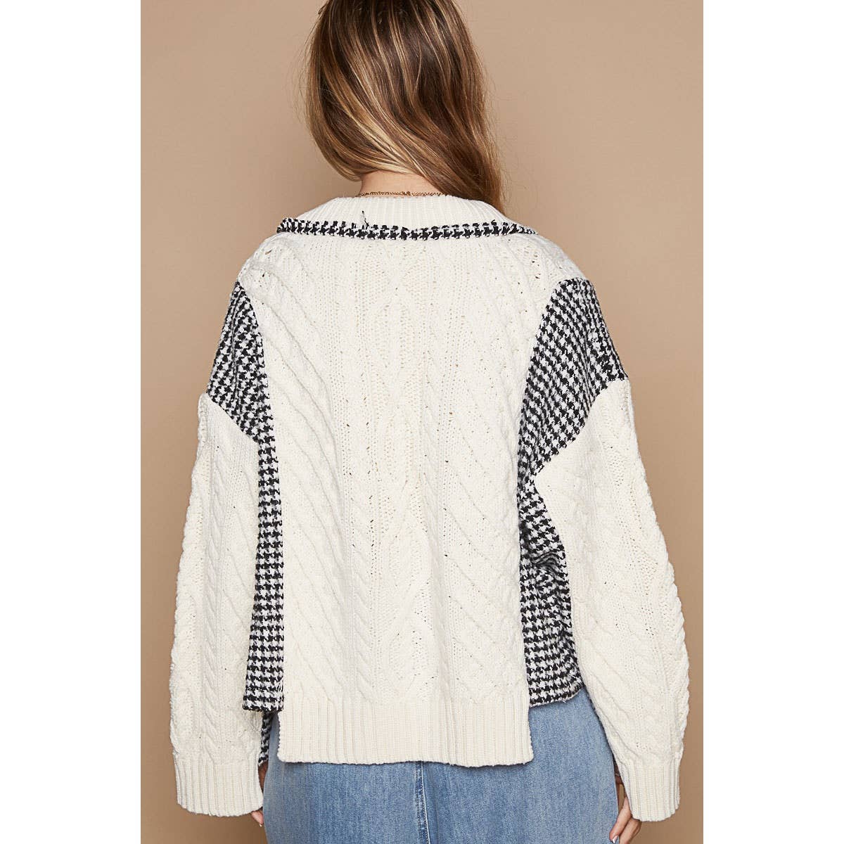 V-neck button down sweater: NATURAL