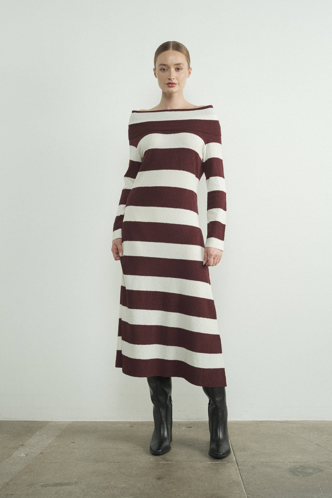 BURGUNDY SWEATER DRESS