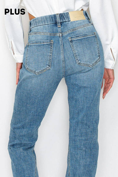 PLUS - TUMMY CONTROL HIGH RISE STRAIGHT JEANS: 18 (33)