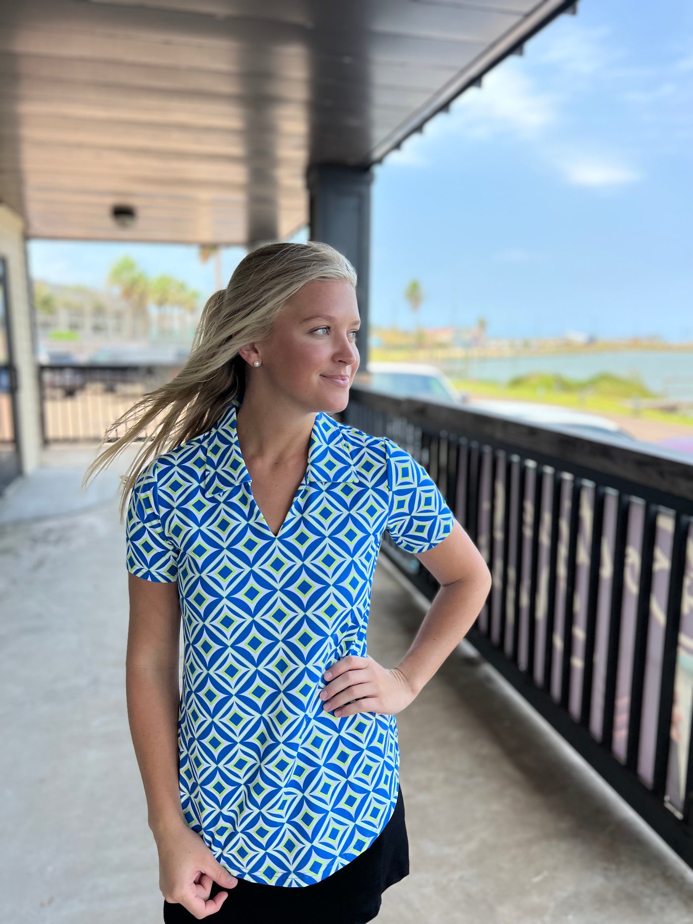 Geo Shapes Short Sleeve Collar Top