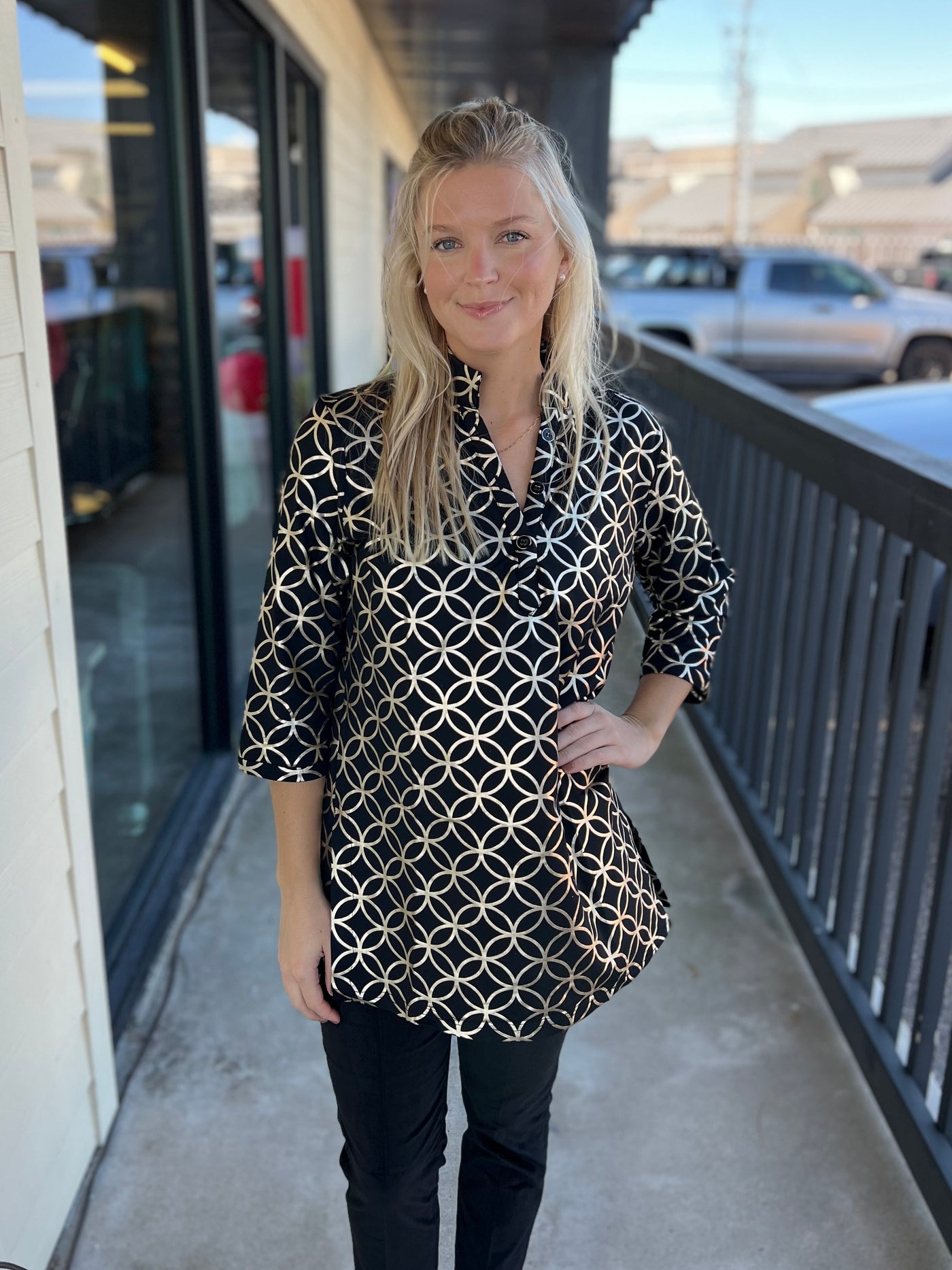 Blk/Gold Travel Tunic
