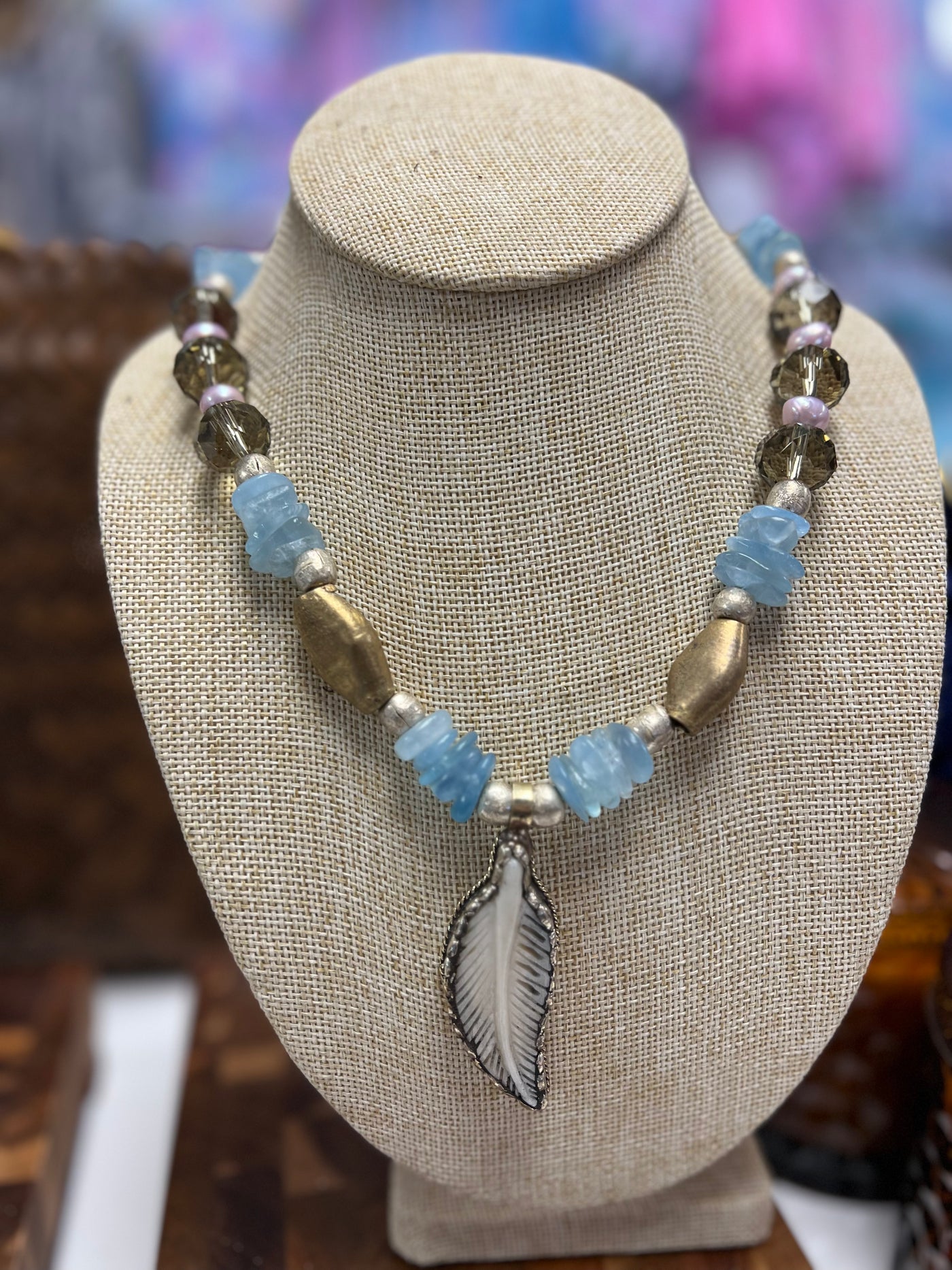bone feather neck