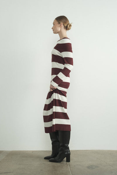 BURGUNDY SWEATER DRESS
