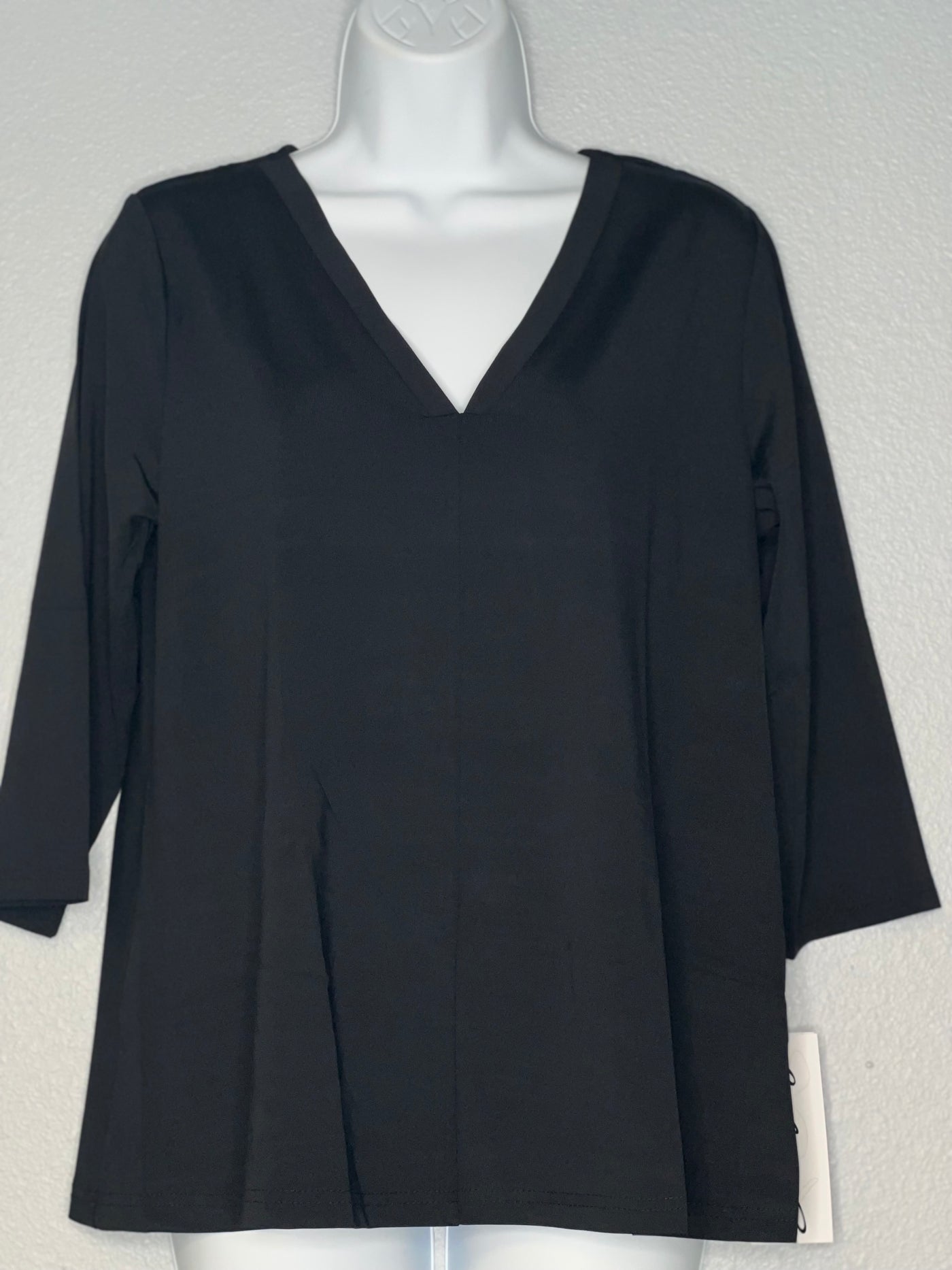 Black V-neck 3/4 Length Sleeve Top