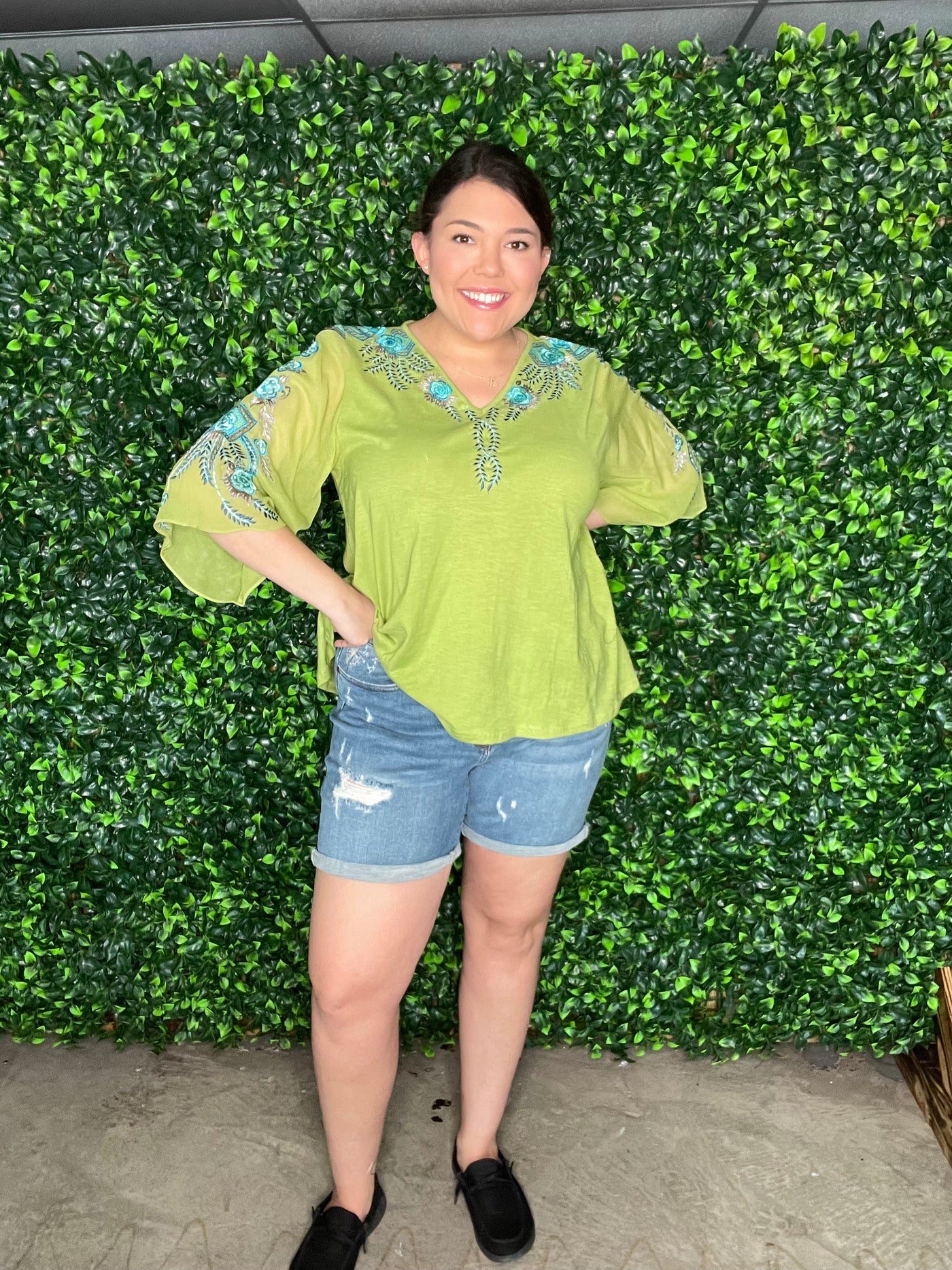 Judy Blue Mid Rise Light Wash Shorts