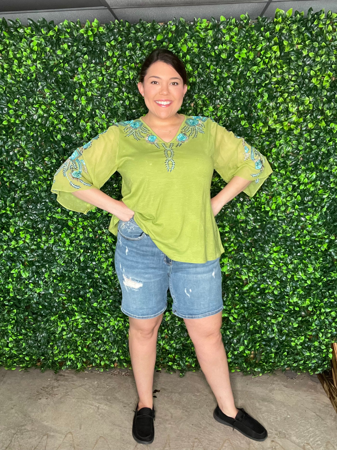 Judy Blue Mid Rise Light Wash Shorts